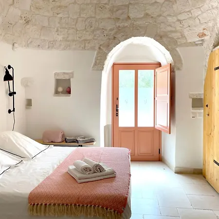 Trullo Panna Fragola - Exclusive Four Bedroom & Private Pool *